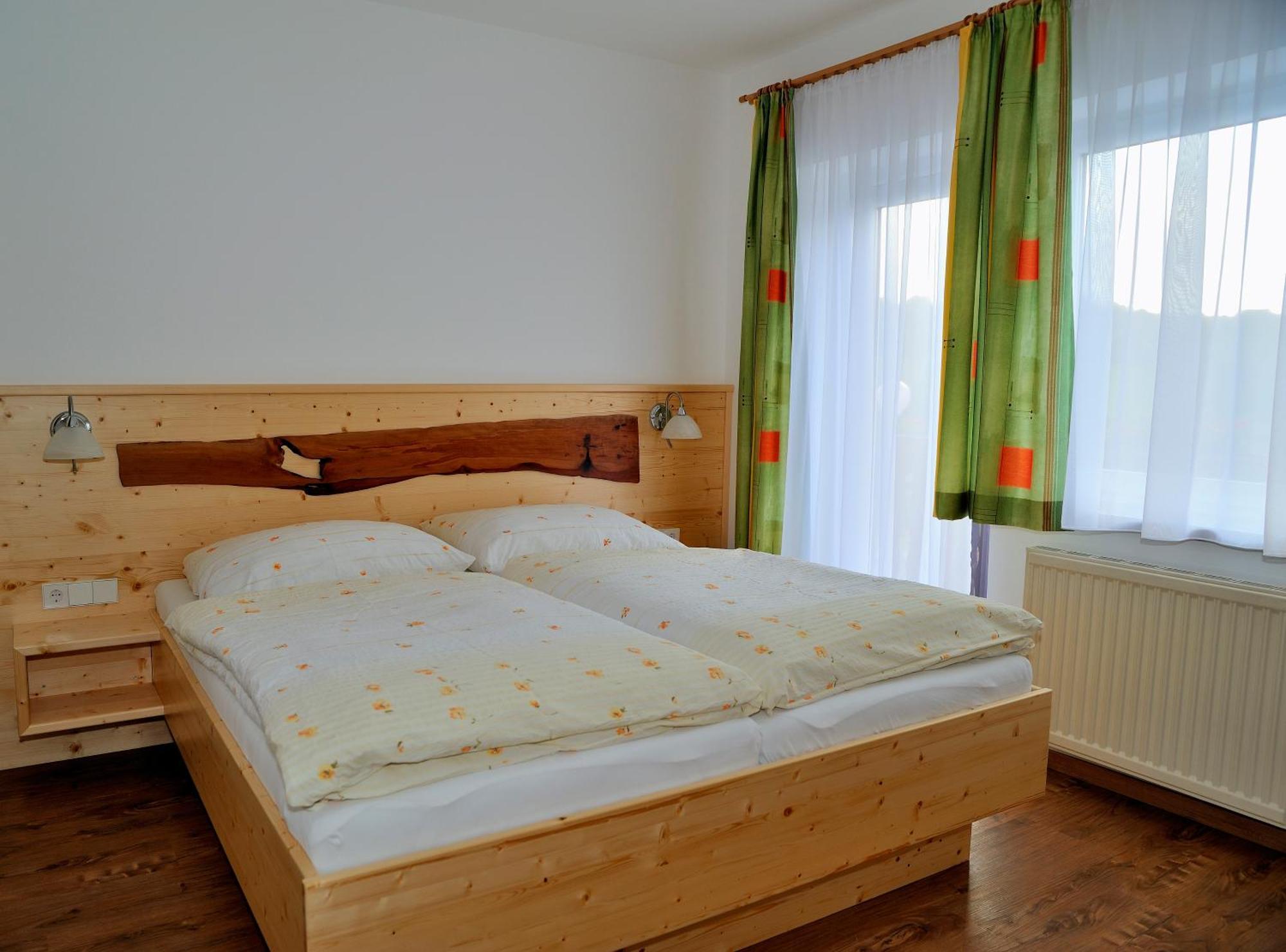 Hotel Gasthof Zur Kirche Kottes Esterno foto